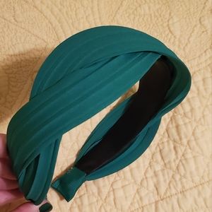 Fashionable Green Headband
